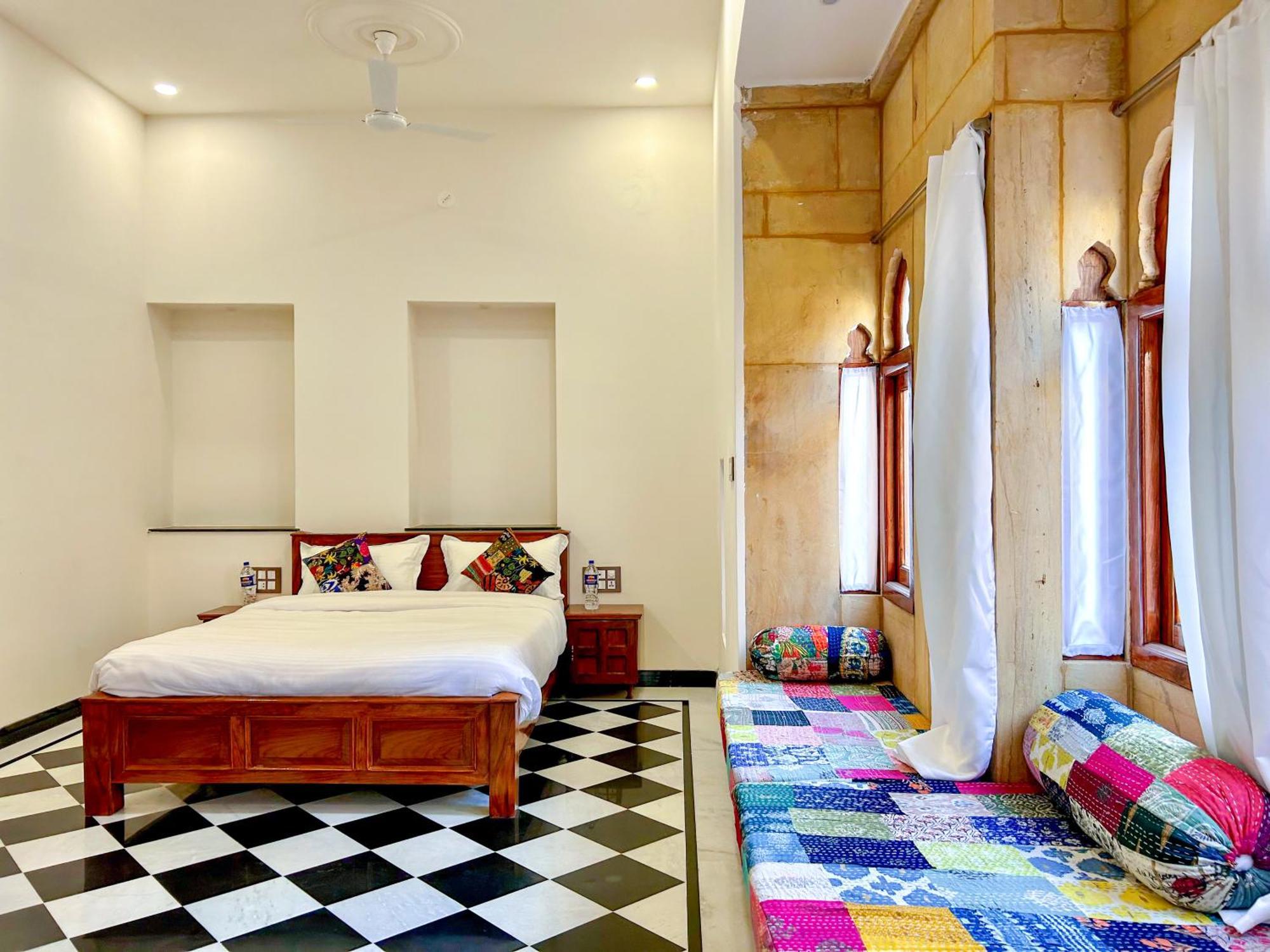 Hotel Vasudev Niwas Jaisalmer Exterior photo